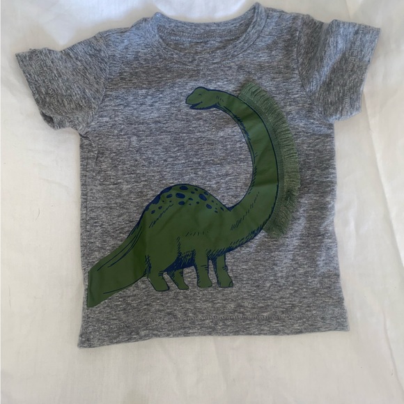 Carters t shirt 6 months 3-12$ - Picture 1 of 2